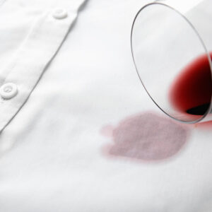 Como Limpar Mancha de Vinho: Dicas Práticas que Funcionam